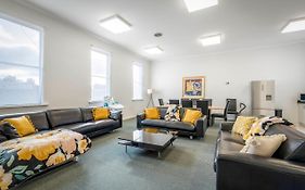 4 Bedroom House - Hobart Cbd - Free Parking - Free Wifi
