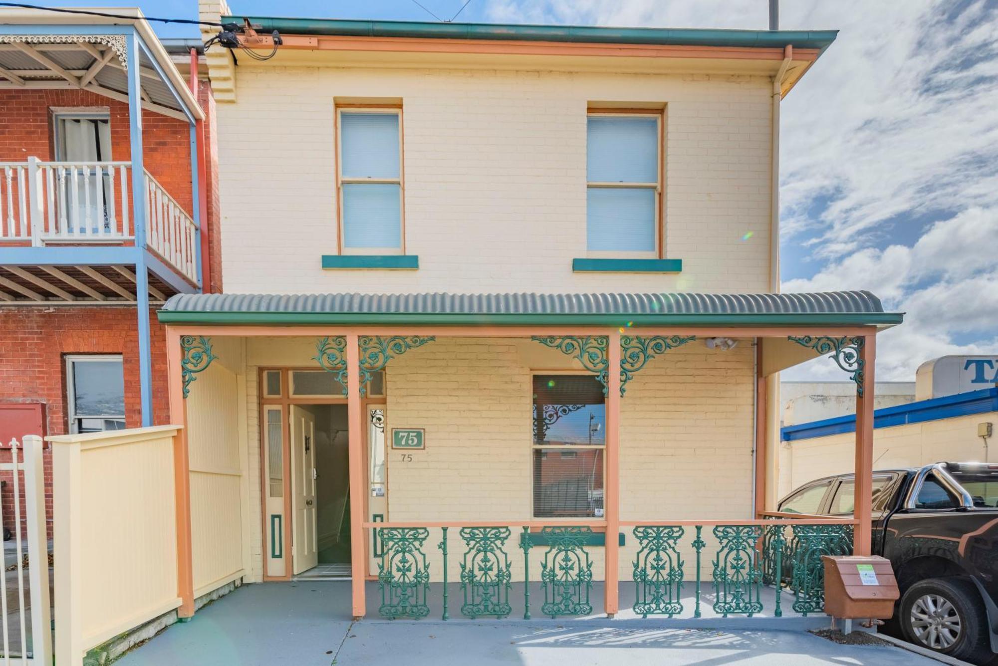 4 Bedroom House - Hobart Cbd - Free Parking - Free Wifi Exterior photo